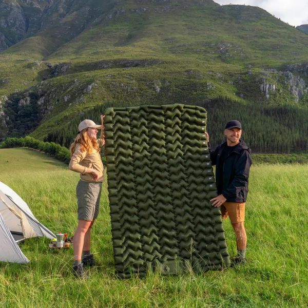 Надувний туристичний матрац Naturehike FC01 з вбудованим ножним насосом (Зелений) 7222061 фото