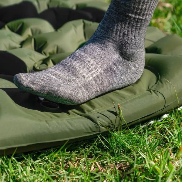 Надувний туристичний матрац Naturehike FC01 з вбудованим ножним насосом (Зелений) 7222061 фото