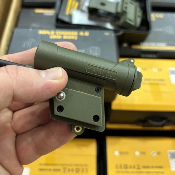 Тактический фонарь с креплением на шлем MPLS Charge 4.0 big size Оливковый 719256 фото