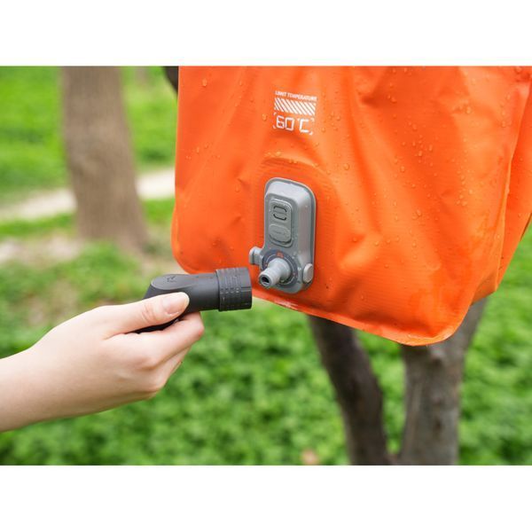 Полевой душ с емкостью для воды и насосом Flextail Tiny Shower Bag 20л Оранжевый 719165 фото